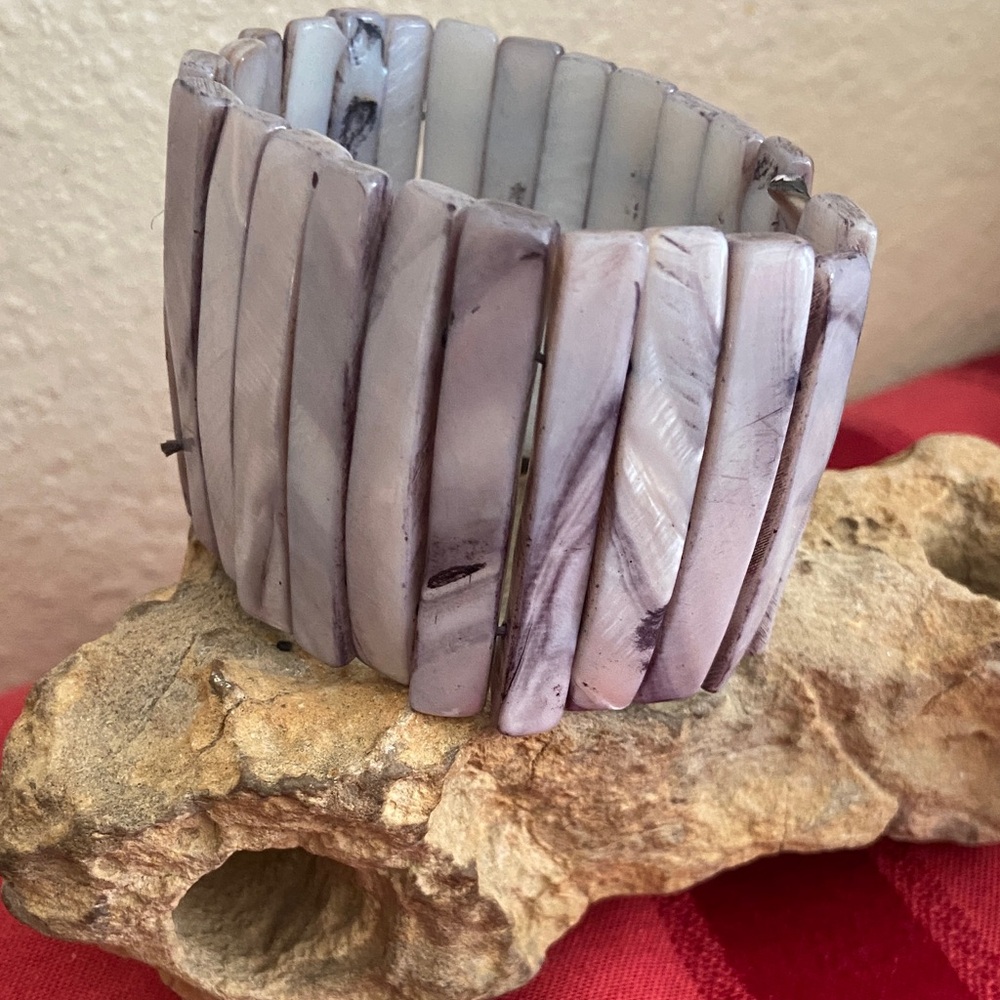Vintage Purple Gray White Mother Of Pearl Stretchy Thick Shell Bracelet